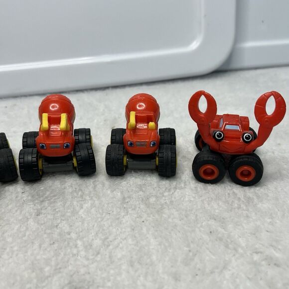 Lot Of 6 Blaze and the Monster Machines Mini Trucks Ant Crab Alligator Skunk - Picture 3 of 11